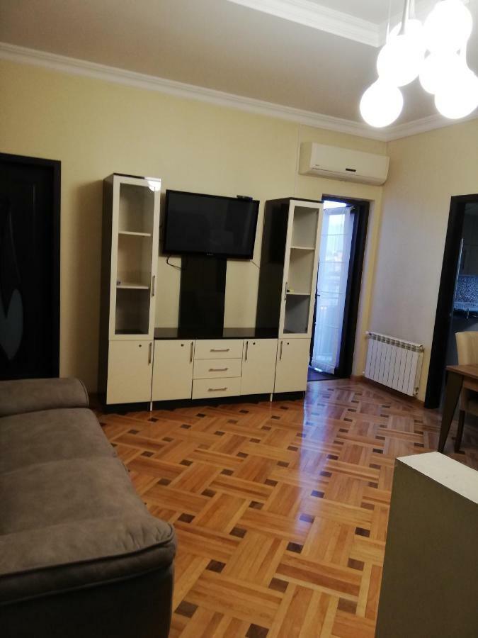 Gagu'S Apartment Батуми Экстерьер фото