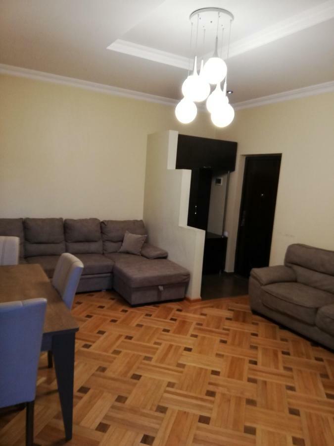 Gagu'S Apartment Батуми Экстерьер фото